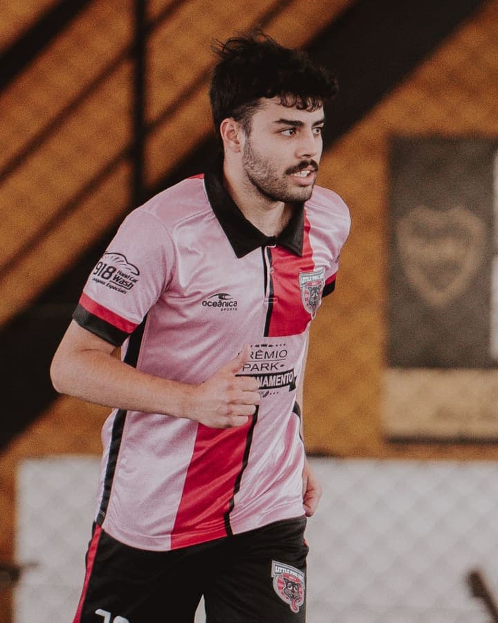Léo